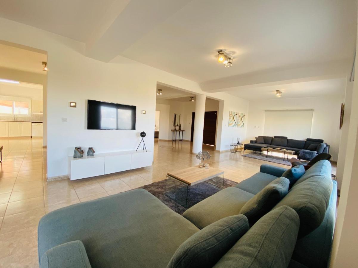 Acropolis Villa 8 Klorakas Buitenkant foto